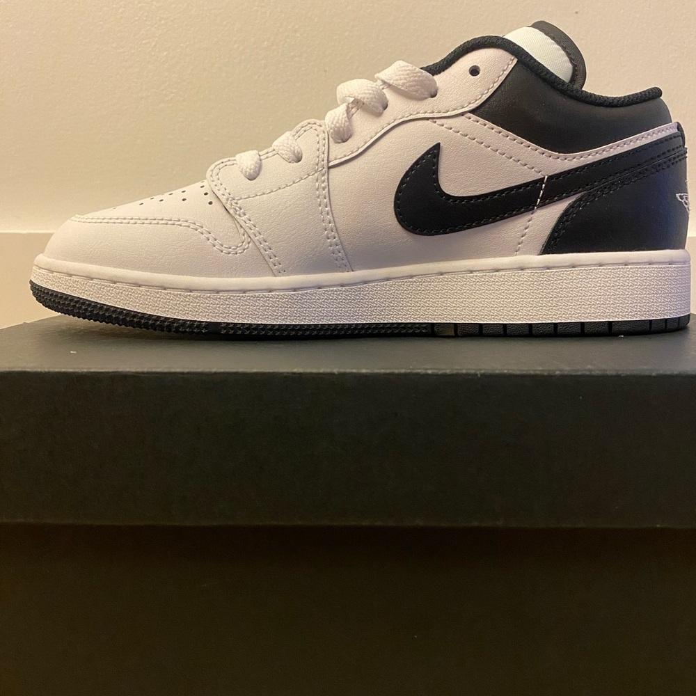 Nike Black and White Low-Top Sneakers